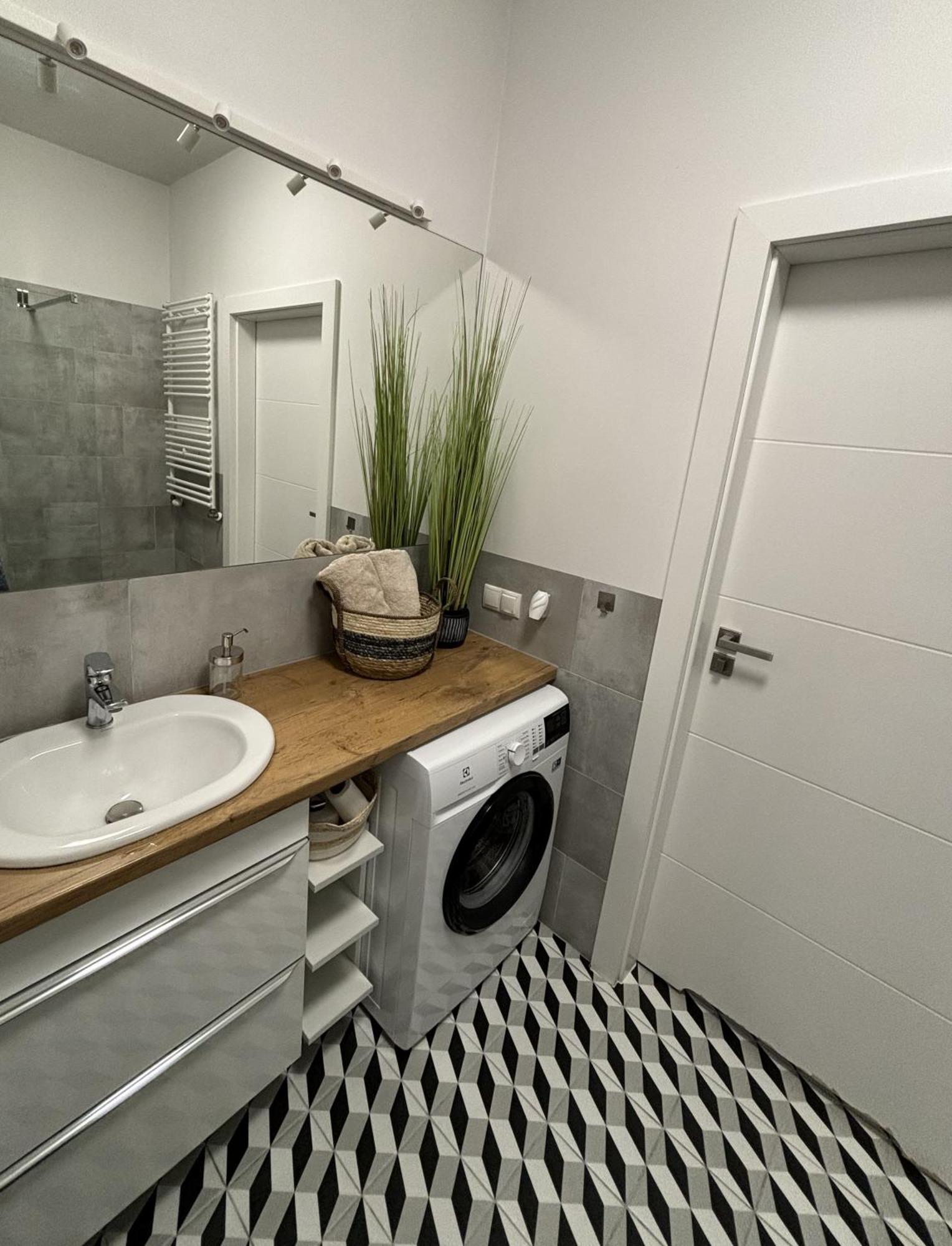 Garbary Old Town Lux Apartment 106, Self Check-In 24H, Free Parking Poznań Exteriör bild